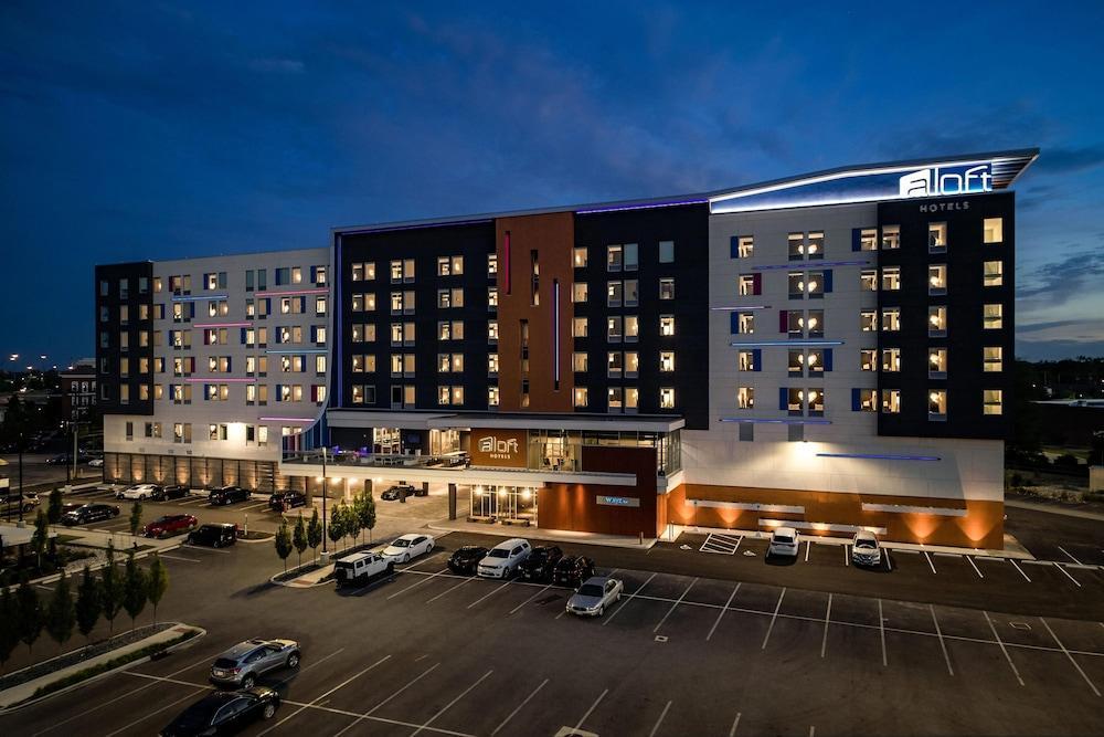 Aloft District Hotel