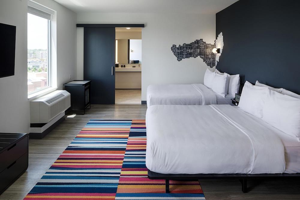 Aloft District 3*